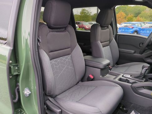 New 2026 Nissan Frontier SV w/ SV Convenience Package image 32