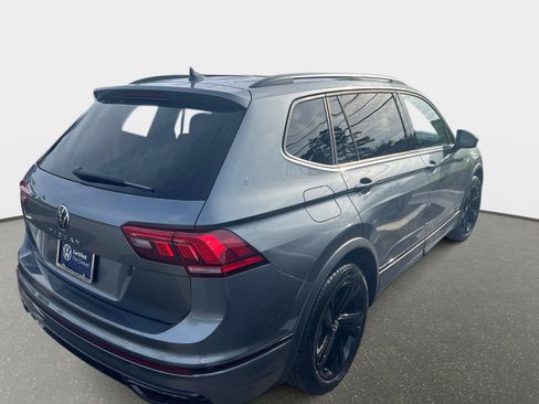 Used 2023 Volkswagen Tiguan SE R-Line FWD image 3