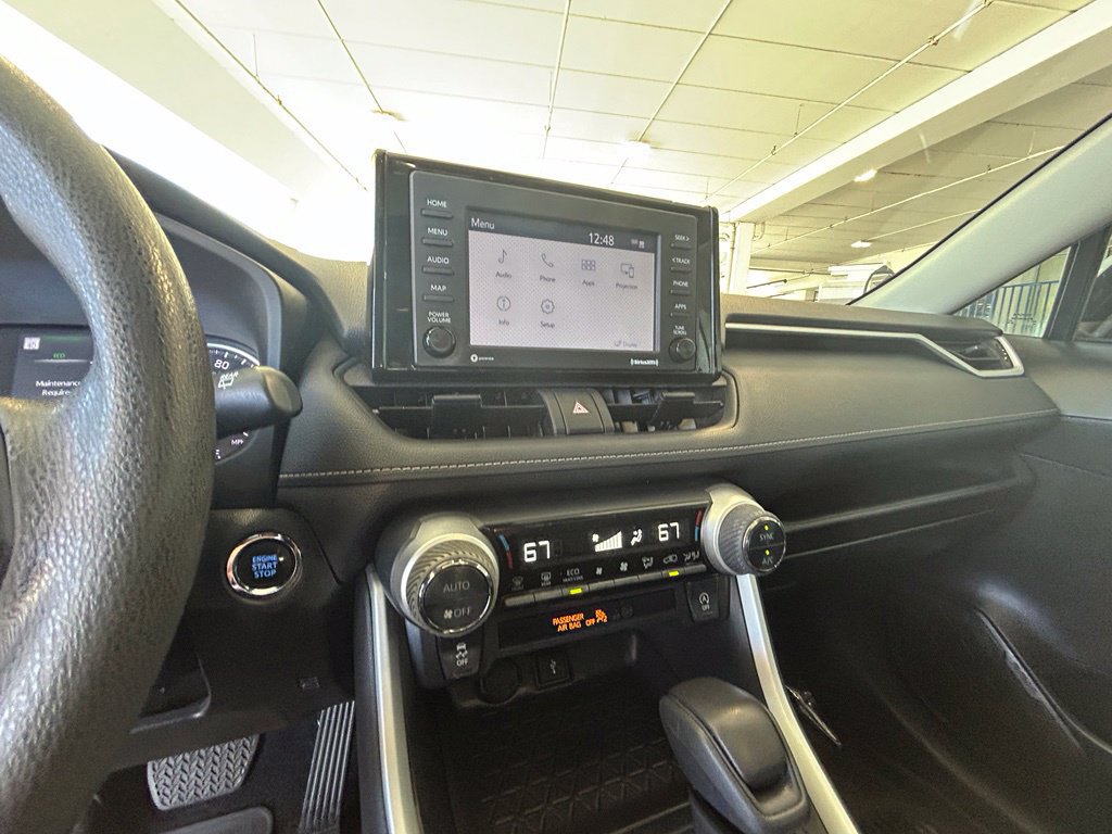 Used 2022 Toyota RAV4 XLE w/ Convenience Package FWD image 13