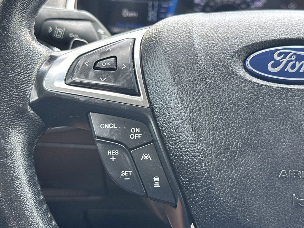 Used 2020 Ford Edge Titanium w/ Equipment Group 301A AWD/4WD image 30