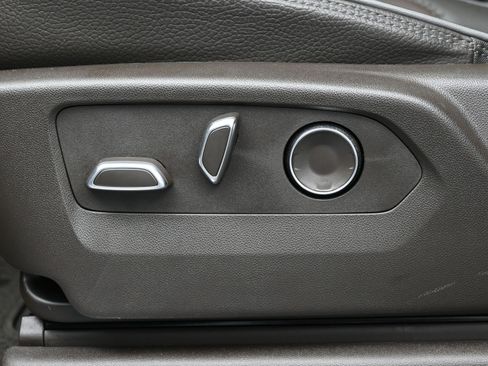 Used 2024 GMC Sierra 1500 Denali w/ Denali Reserve Package image 9