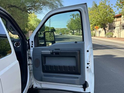 Used 2013 Ford F250 XLT w/ XLT Interior Pkg RWD image 38