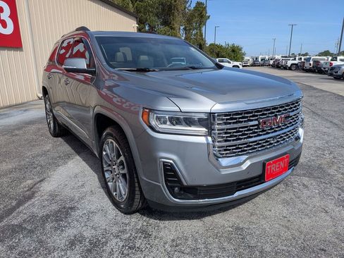 Certified 2023 GMC Acadia Denali w/ Denali Ultimate Package FWD image 5