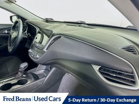 Used 2024 Chevrolet Malibu RS FWD image 27