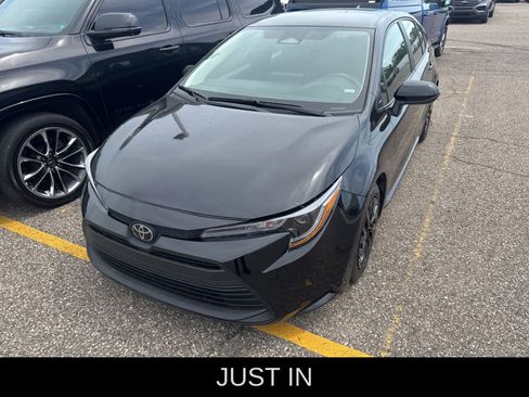 Used 2024 Toyota Corolla LE FWD image 1