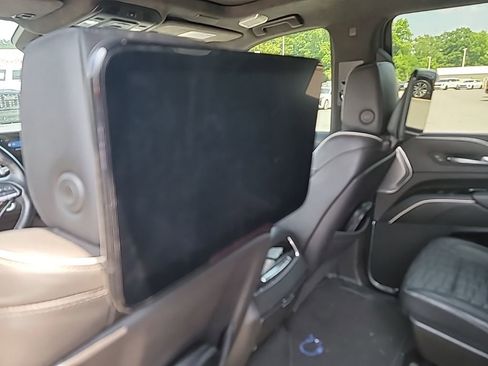 Used 2021 Cadillac Escalade Sport Platinum w/ LPO, ONYX Package image 16