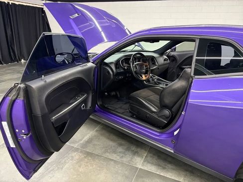 Used 2016 Dodge Challenger R/T Scat Pack w/ Leather Interior Group RWD image 48