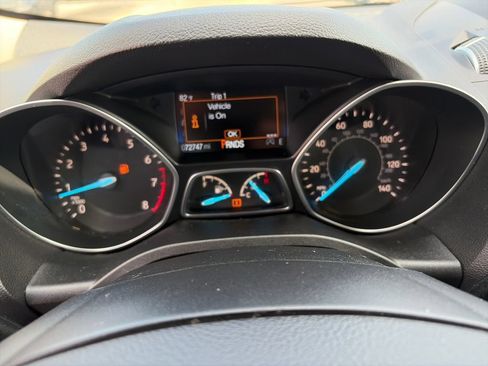 Used 2018 Ford Escape SEL FWD image 17