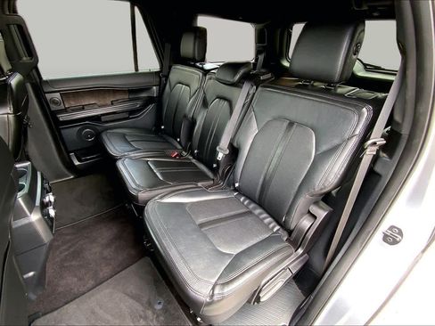 Used 2020 Ford Expedition Limited RWD image 15