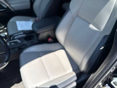 Used 2018 Toyota RAV4 Limited w/ Advanced Technology Package AWD/4WD image 5