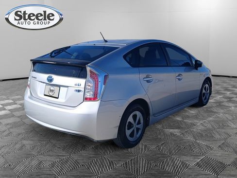 Used 2015 Toyota Prius Three image 5