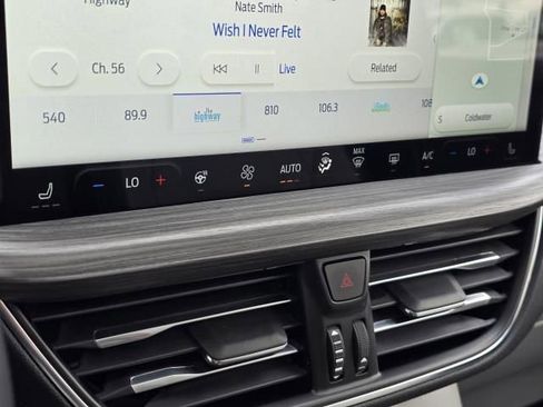 New 2024 Ford Escape SE w/ PHEV Premium Package image 27