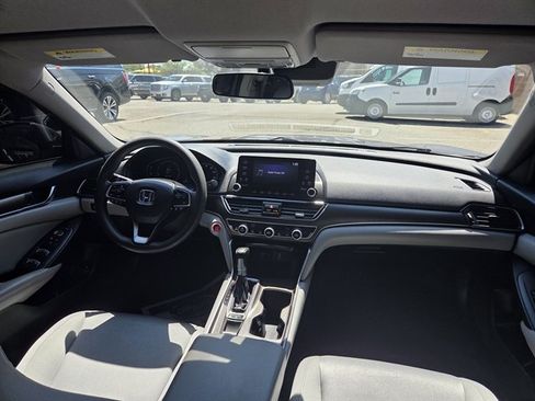 Used 2019 Honda Accord LX image 5