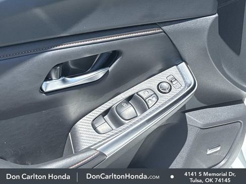 Used 2023 Nissan Sentra SR w/ SR Premium Package FWD image 10