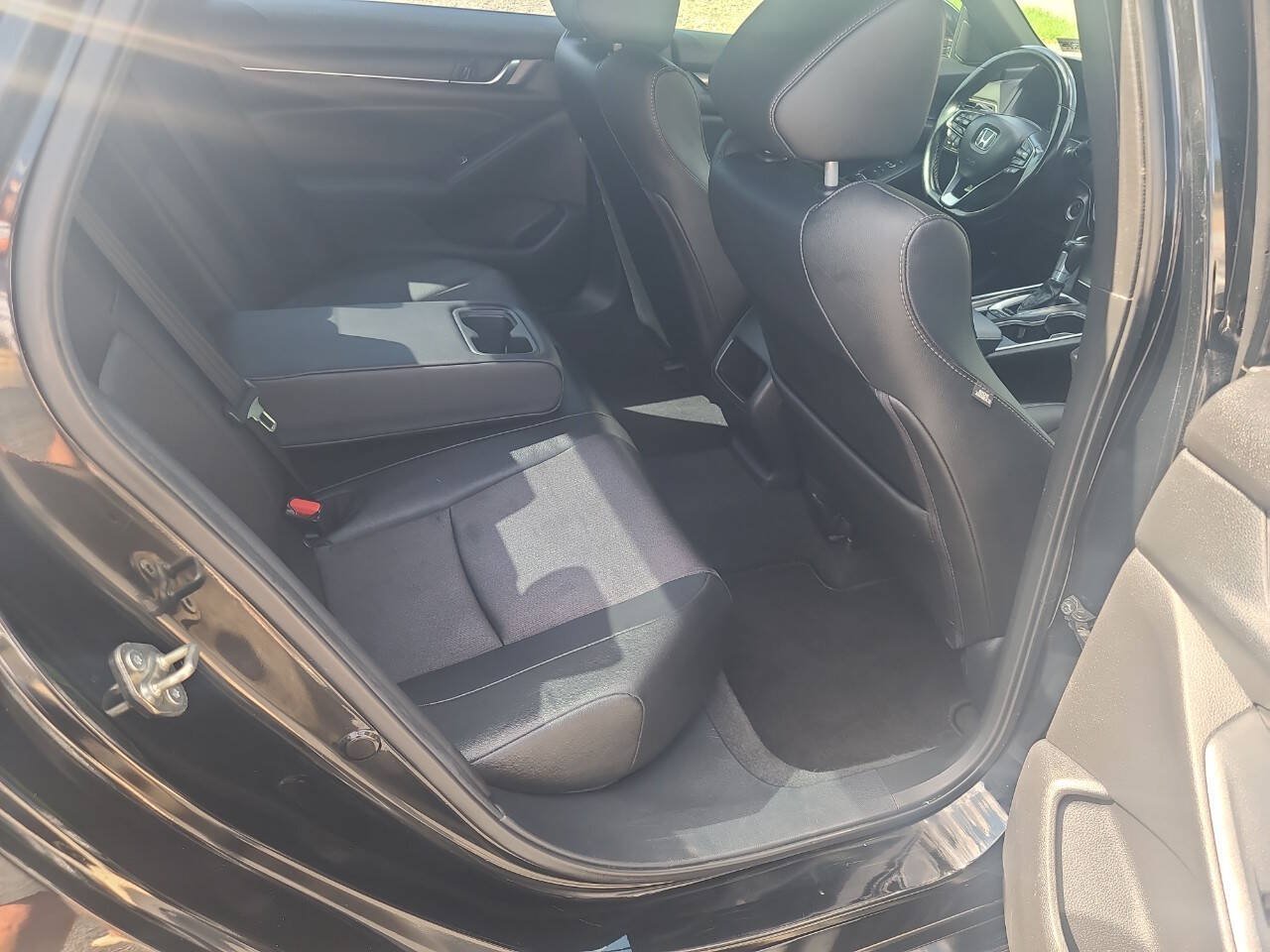 Used 2020 Honda Accord Sport image 30