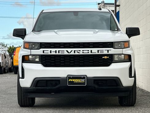 Used 2020 Chevrolet Silverado 1500 Custom w/ Custom Value Package image 9