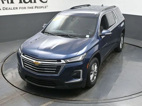 Used 2023 Chevrolet Traverse LT image 45