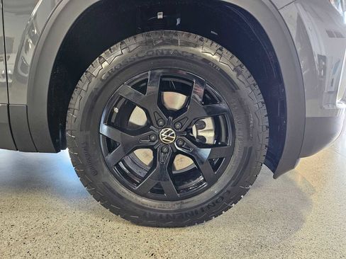Used 2026 Volkswagen Atlas Peak Edition AWD/4WD image 9