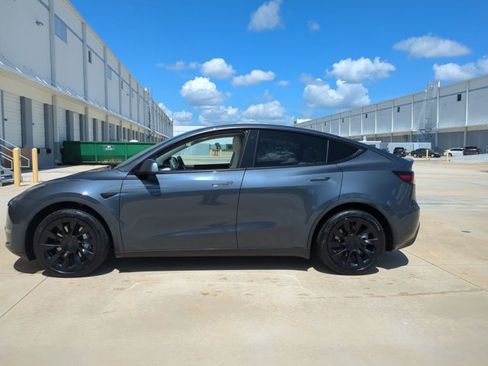 Used 2021 Tesla Model Y Long Range AWD/4WD image 9