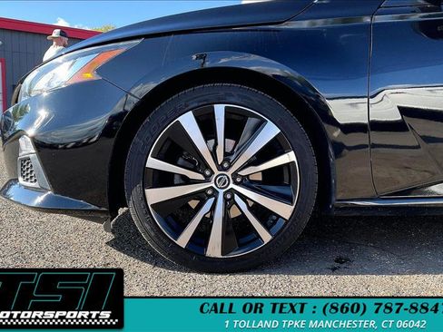 Used 2020 Nissan Altima 2.5 SR w/ Premium Package FWD image 6