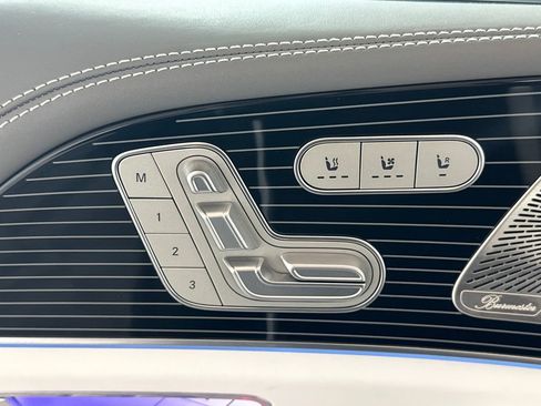 Certified 2025 Mercedes-Benz Maybach GLS 600 4MATIC image 9