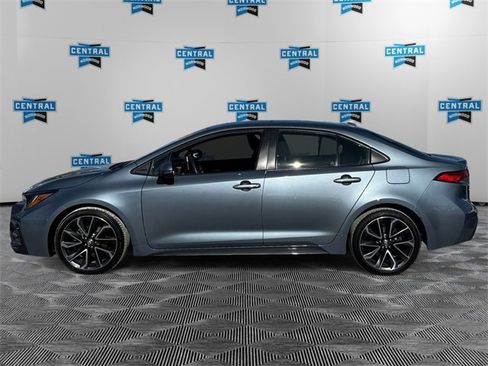 Used 2020 Toyota Corolla SE image 2