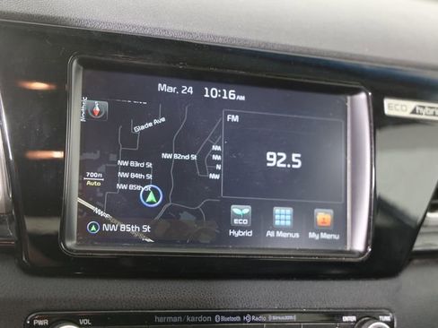 Used 2017 Kia Niro Touring image 5