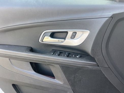 Used 2017 Chevrolet Equinox LS image 6