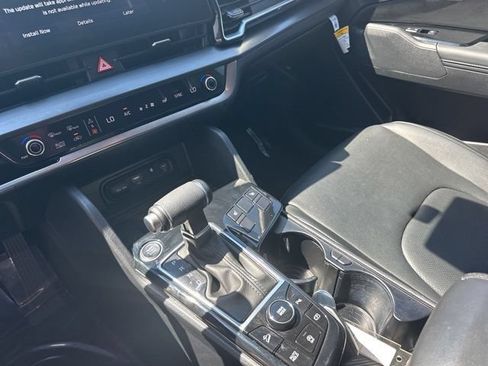 Certified 2025 Kia Sportage EX FWD image 27