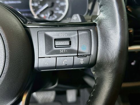 Used 2022 Nissan Pathfinder SL w/ SL Premium Package FWD image 17