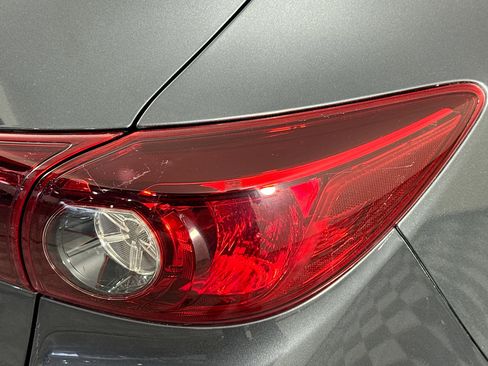 Used 2016 MAZDA MAZDA3 i Grand Touring image 33