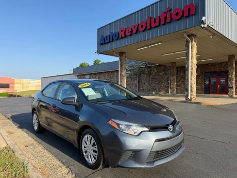 Used 2014 Toyota Corolla LE image 1