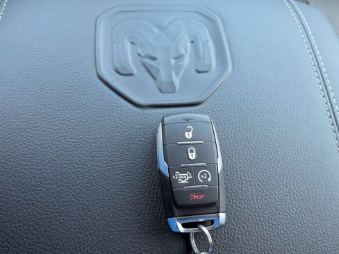New 2026 RAM 3500 Laramie AWD/4WD image 33