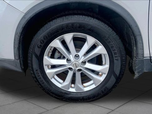Used 2016 Nissan Rogue SV FWD image 11