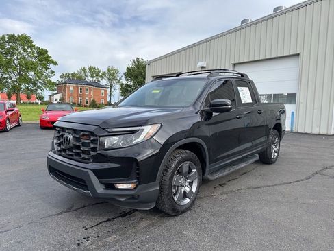 Used 2024 Honda Ridgeline TrailSport image 3