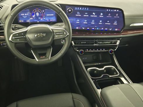 New 2026 Chevrolet Traverse Z71 w/ Driver Confidence Package AWD/4WD image 29