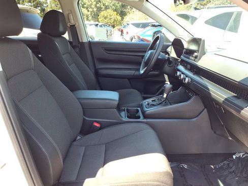 Used 2023 Honda CR-V EX image 7