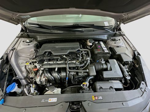 Used 2022 Hyundai Elantra SEL image 33