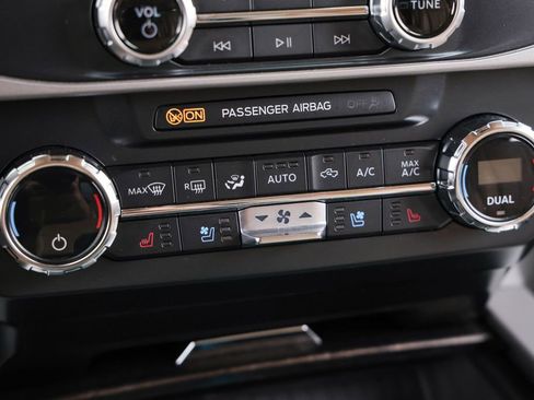 Used 2022 Ford F350 Lariat w/ Lariat Ultimate Package image 12