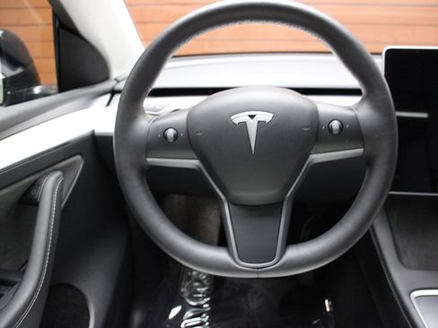 Used 2023 Tesla Model Y Long Range image 20