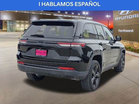Used 2024 Jeep Grand Cherokee Limited w/ Black Appearance Package RWD image 5