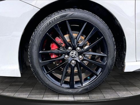 Used 2022 Toyota Camry XSE image 10