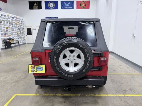 Used 2005 Jeep Wrangler Unlimited AWD/4WD image 6