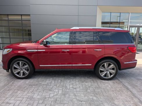Certified 2019 Lincoln Navigator Reserve AWD/4WD image 7