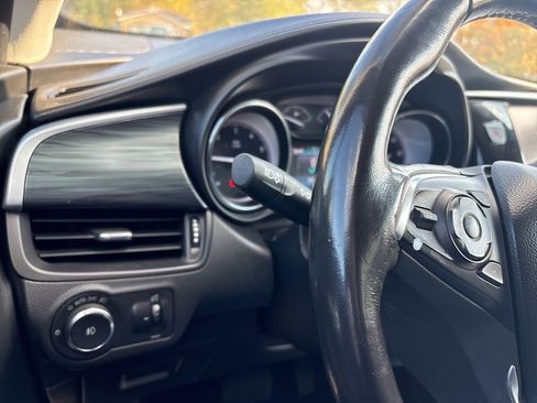 Used 2020 Buick Envision Essence image 16