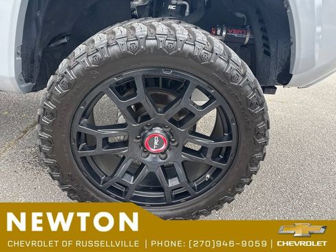 Used 2021 Toyota Tacoma TRD Sport AWD/4WD image 34
