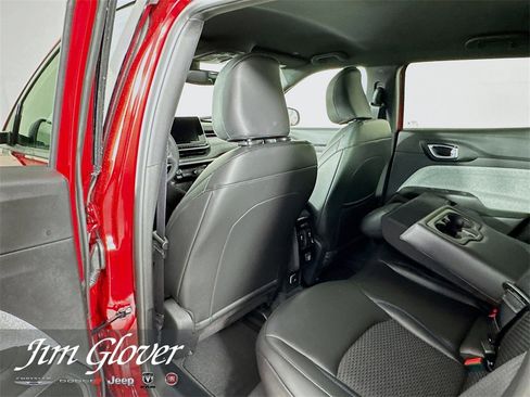 New 2026 Jeep Compass Latitude image 14