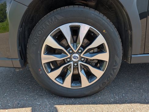 Used 2024 Subaru Outback Limited AWD/4WD image 15