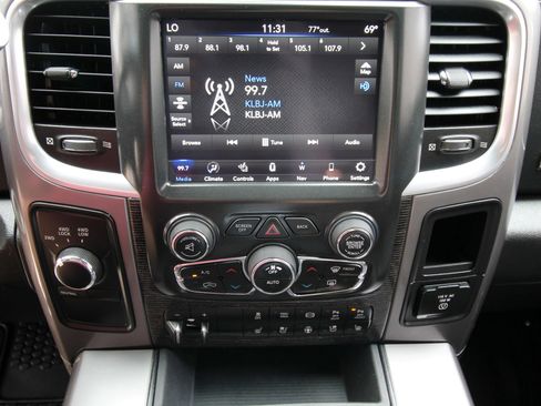 Used 2018 RAM 3500 Laramie Longhorn image 30