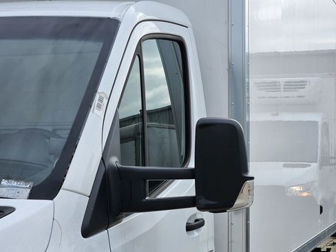 Used 2023 Mercedes-Benz Sprinter 3500 image 8